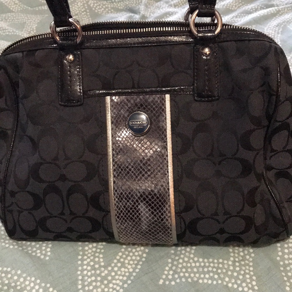 Coach Hand Bag w/ Satchel Strap-Amazing Condition